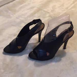 Like New B Makowsky Shoes